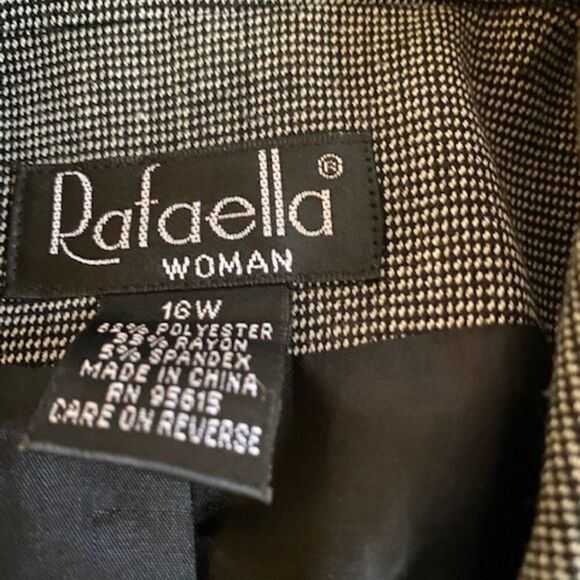 Rafaella Woman Black White blazer padded shoulder, size 16W - Picture 3 of 3